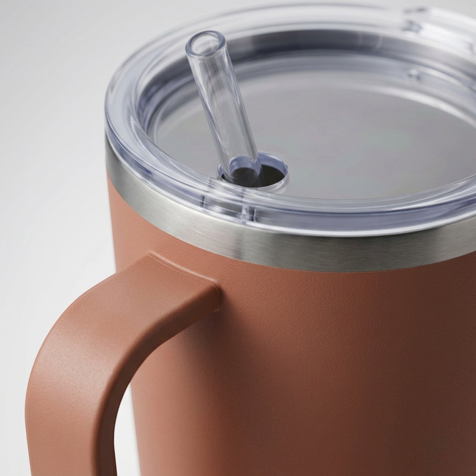 Vlykb Sidehold Insulated Tumbler 32 oz Clay Handle Straw Lid - Detail view